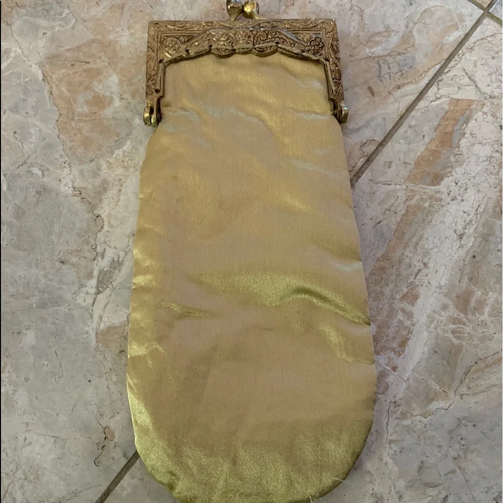 NWOT Vintage K Collection Embroidered Gold Beaded Hand Design Coin Wallet/Purse
